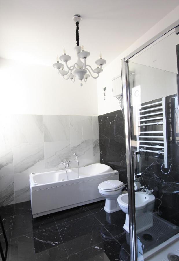 An Deluxe Suites Анкона Экстерьер фото